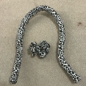 leopard print heartless hair curlers